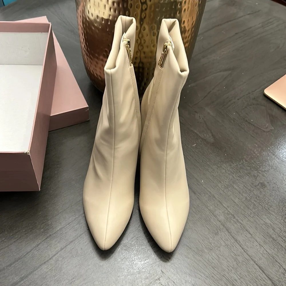 Franco Sarto A-Calliebty Booties - Picture 5 of 14
